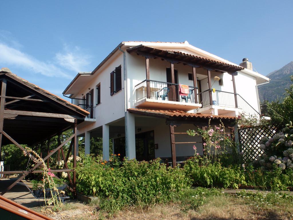Meraklis Rooms Kariotes 外观 照片