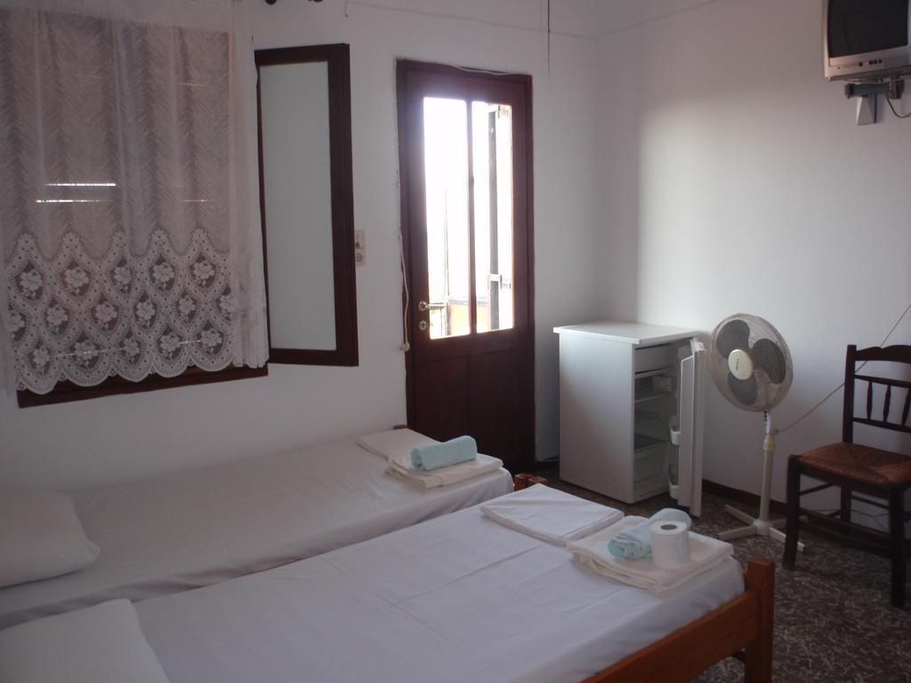 Meraklis Rooms Kariotes 外观 照片