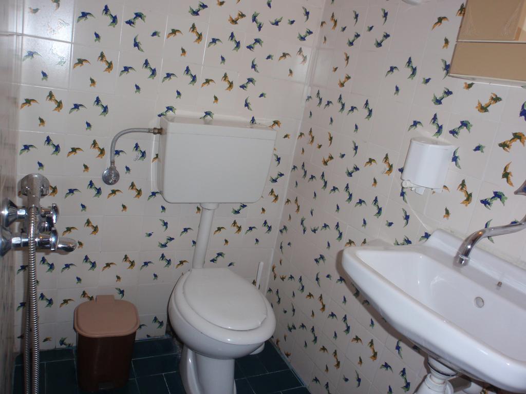 Meraklis Rooms Kariotes 外观 照片