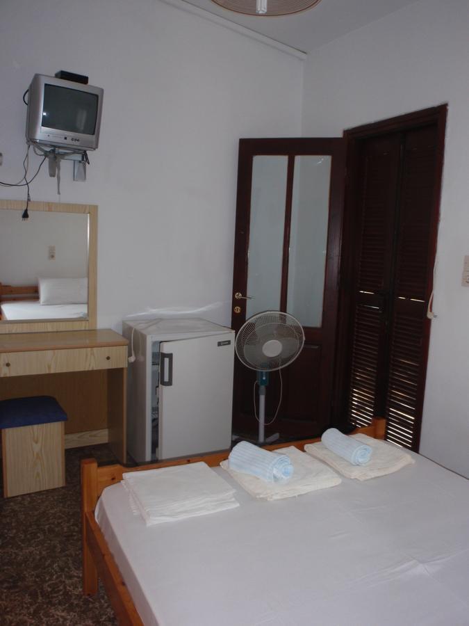 Meraklis Rooms Kariotes 外观 照片